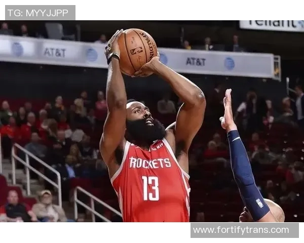 哈登与巅峰韦德的对决谁能在历史舞台上书写传奇篇章