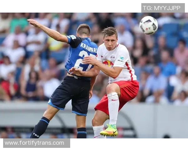 回顾秘鲁与丹麦精彩对决录像分析与比赛亮点解析