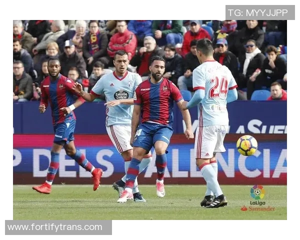 埃瓦尔与韦斯卡激战正酣谁能在这场较量中笑到最后