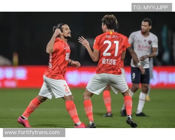 恒大迎战北京北控争夺中超积分榜关键战役的胜利与荣耀 恒大迎战北京北控争夺中超积分榜关键战役的胜利与荣耀