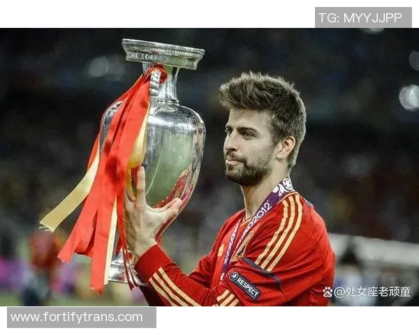 皮克与媒体冲突引发热议球员与记者之间的对抗背后真相揭秘