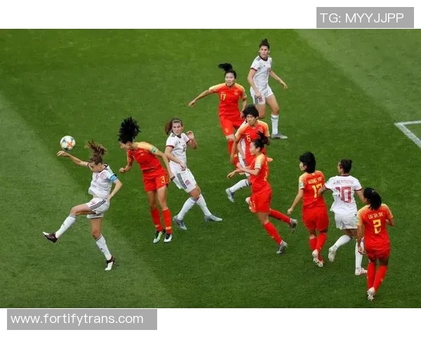 西班牙女足与南非女足激战正酣谁能在世界杯舞台上脱颖而出