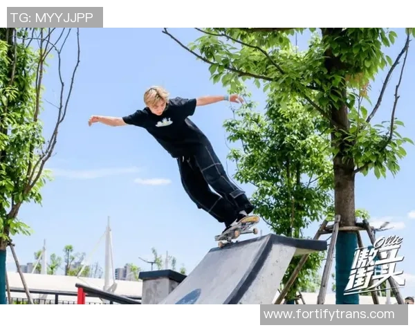 重庆飞盘队在滑板精英赛中以86分稳居积分榜首位