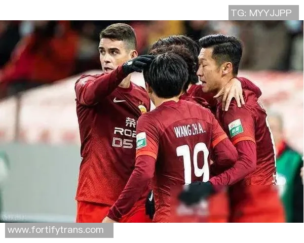 韩国与日本友谊赛激战在即两国足球强队再度交锋引发球迷热议