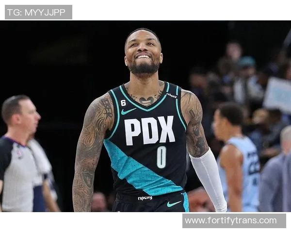 利拉德正式加盟热火球队送出三首轮签与希罗实现双赢局面